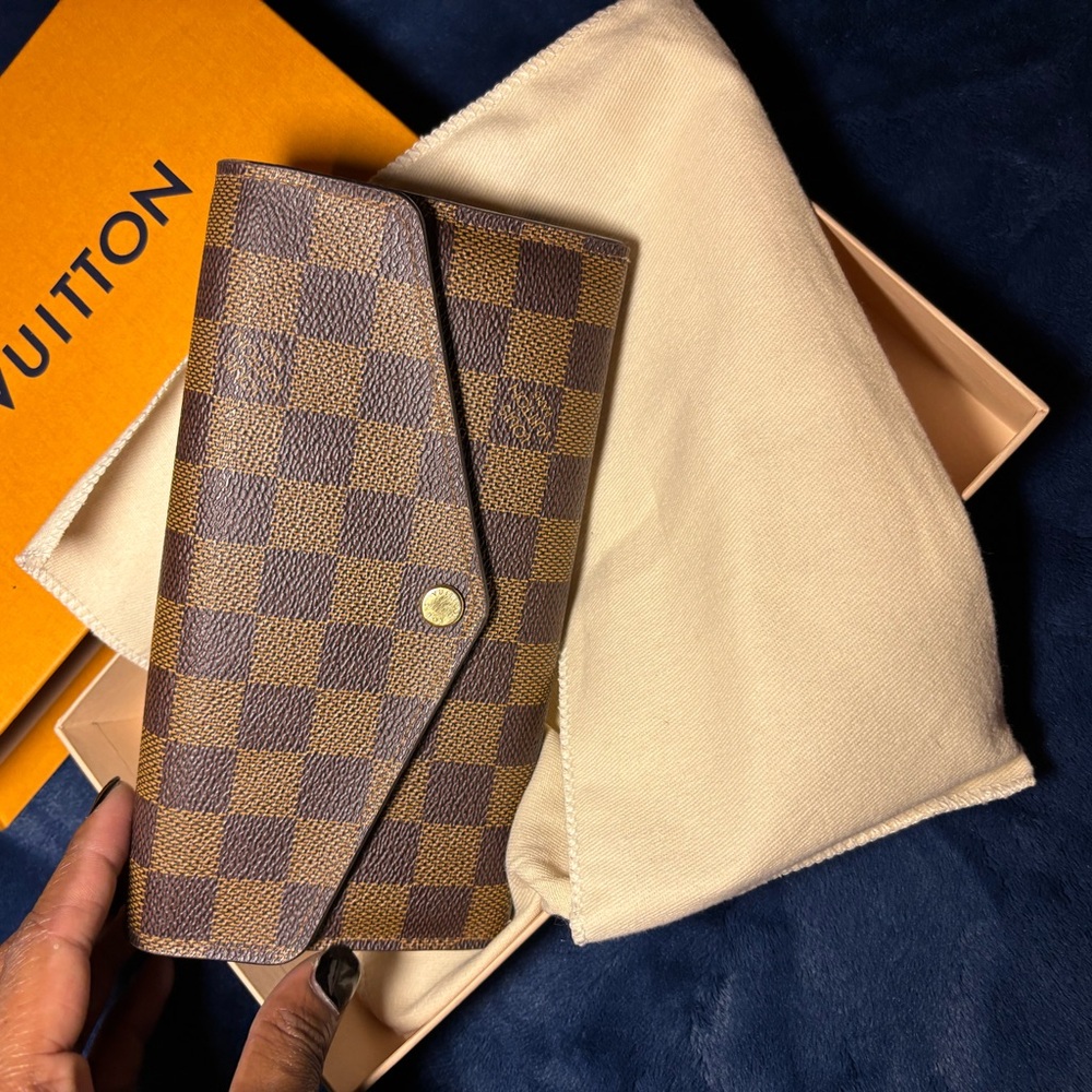 AUTHENTIC Louis Vuitton Damier Ebene Sarah Wallet 💳 PRISTINE condition 💸